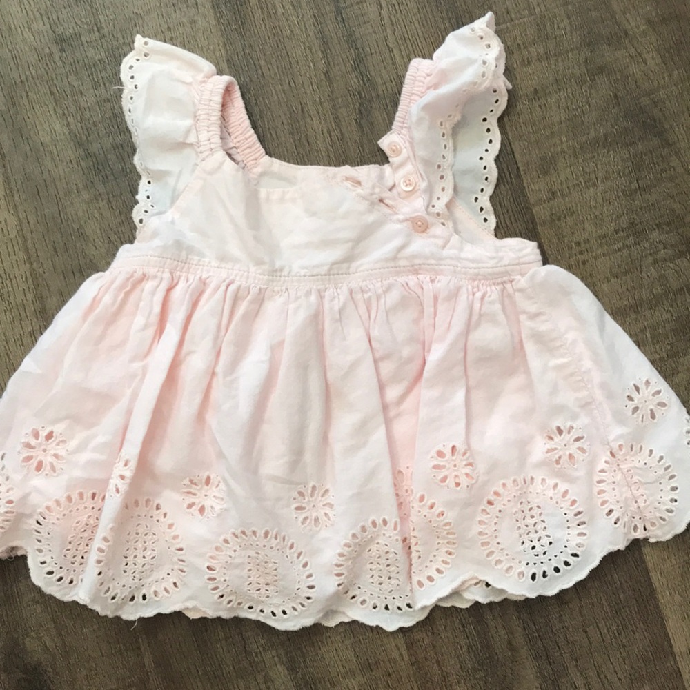 Baby GAP flutter sleeve top